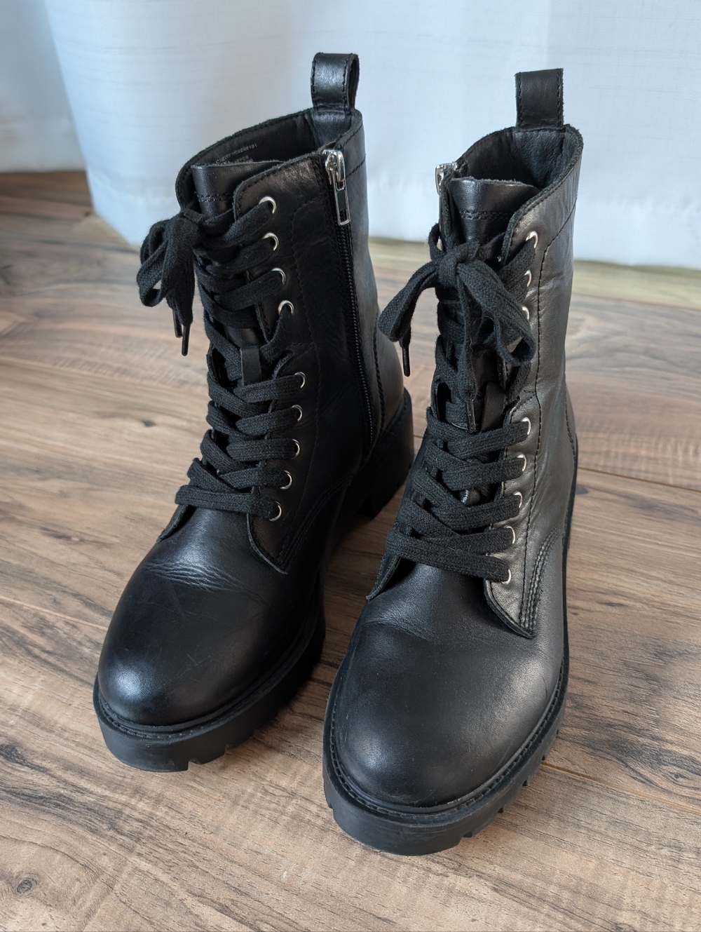 RARE! Steve Madden Checker Combat Boot Size 7.5. REAL LEATHER